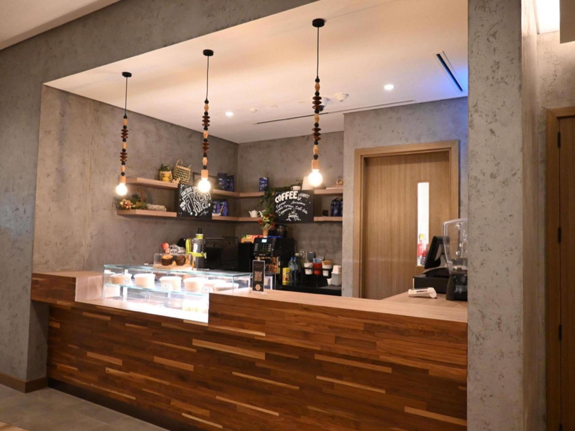 Mercure Gold District 3*